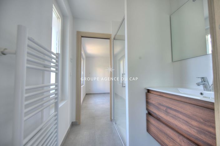 Image No.5-4 Bed Apartment for sale