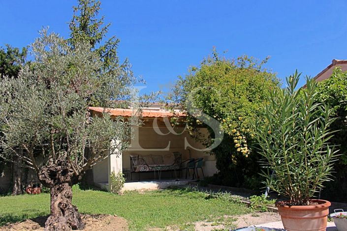 Image No.4-6 Bed House for sale