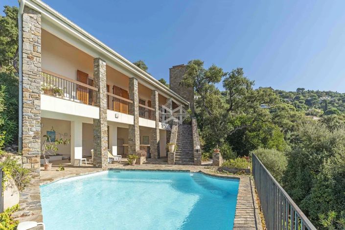 Image No.3-4 Bed House for sale