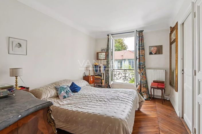 Image No.10-3 Bed Apartment for sale