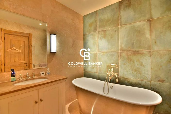 Image No.12-6 Bed House for sale