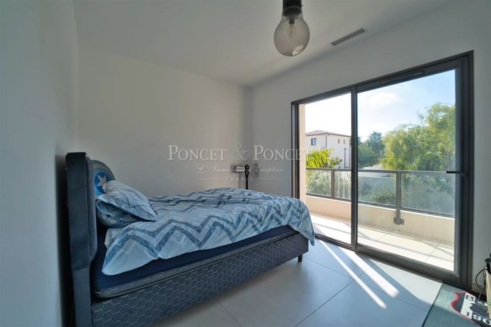 Image No.16-House for sale