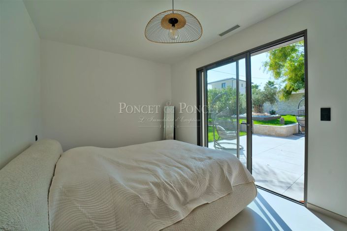 Image No.19-House for sale