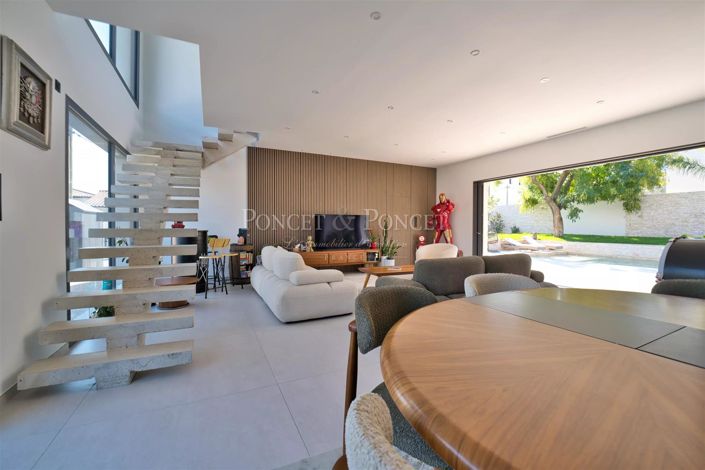 Image No.5-House for sale