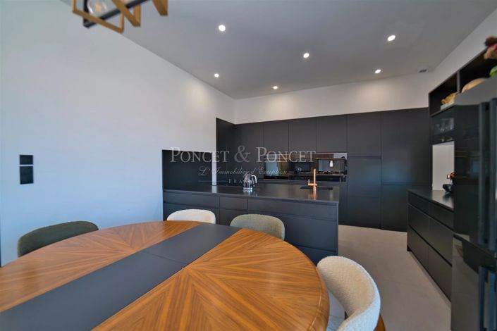 Image No.7-House for sale