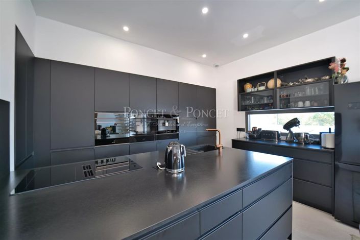 Image No.9-House for sale