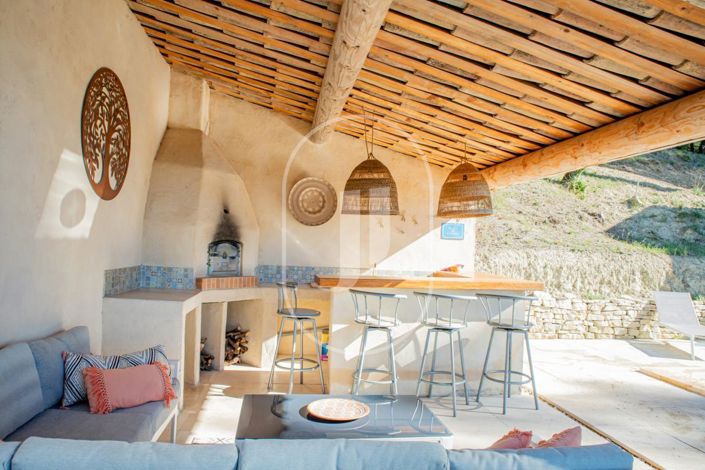 Image No.11-3 Bed House for sale