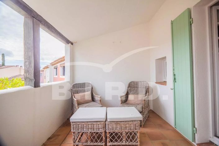 Image No.18-6 Bed House for sale