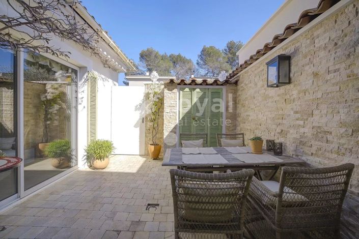 Image No.18-3 Bed House for sale