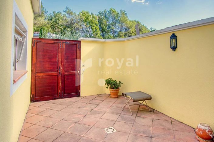 Image No.8-3 Bed House for sale