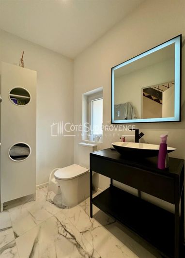 Image No.10-3 Bed House for sale