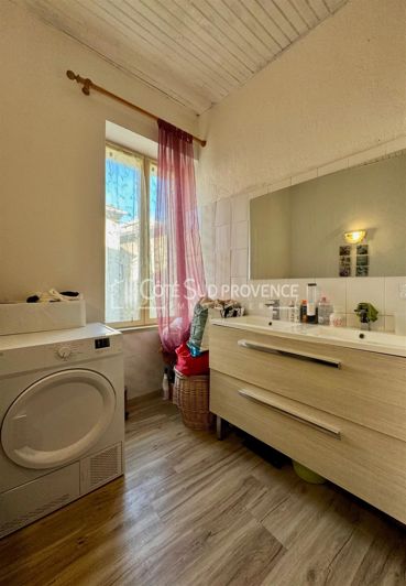 Image No.32-House for sale