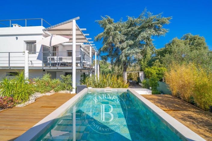 Image No.1-3 Bed House for sale