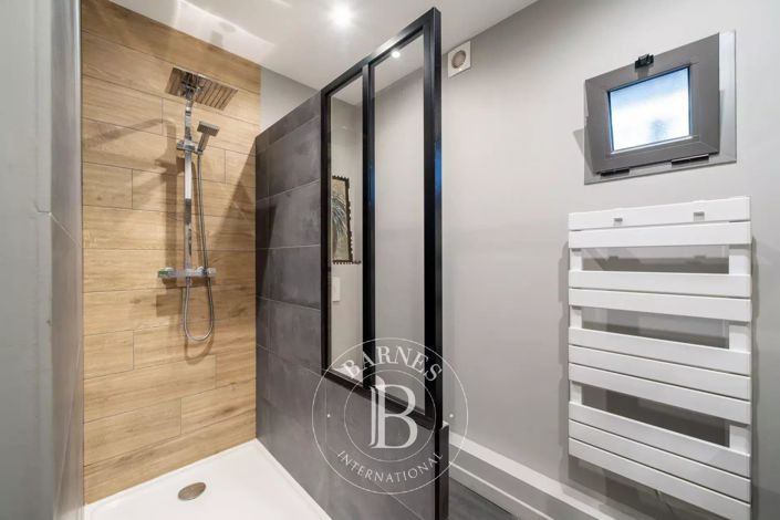 Image No.15-3 Bed House for sale