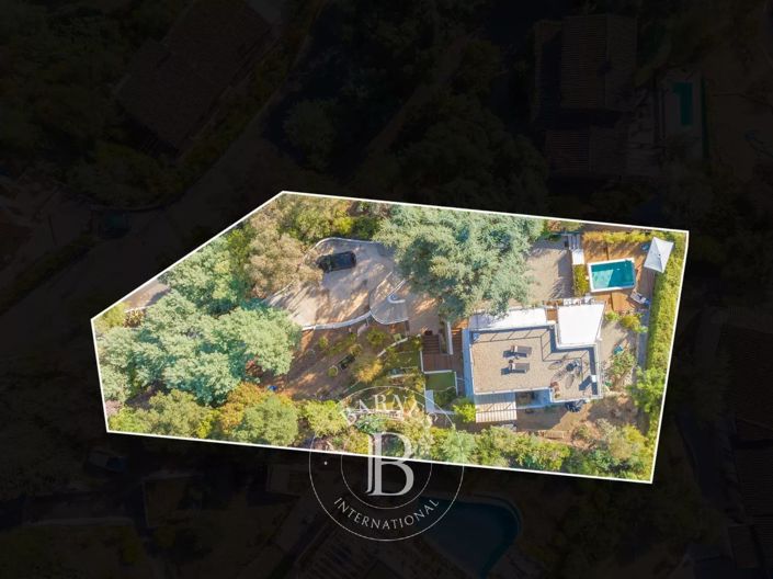 Image No.32-3 Bed House for sale