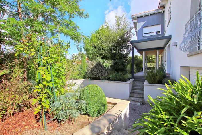 Image No.2-House for sale