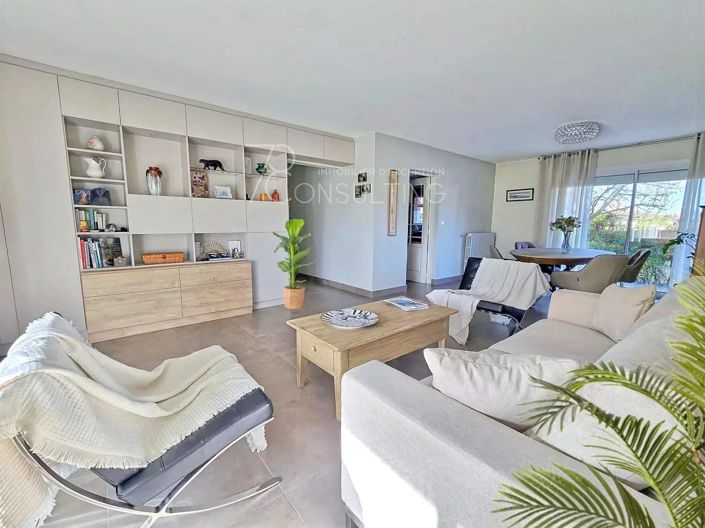 Image No.3-House for sale