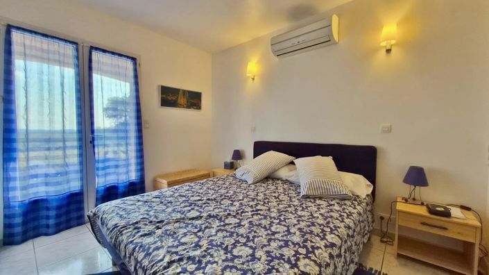 Image No.11-5 Bed House for sale