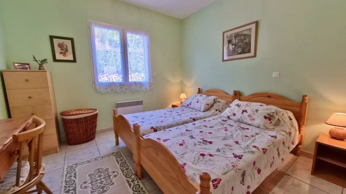 Image No.13-5 Bed House for sale