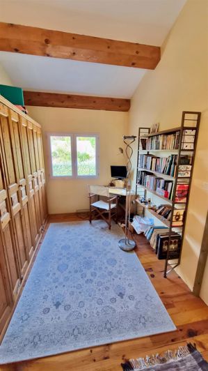 Image No.19-5 Bed House for sale