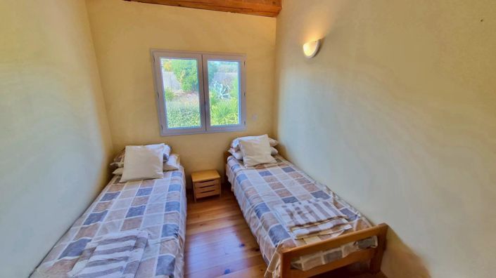 Image No.20-5 Bed House for sale