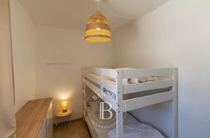 Image No.19-4 Bed House for sale