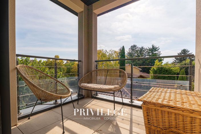 Image No.10-4 Bed House for sale