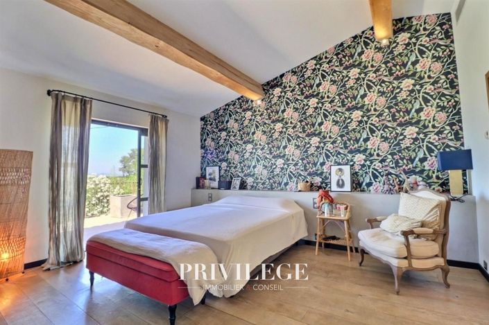 Image No.12-3 Bed House for sale