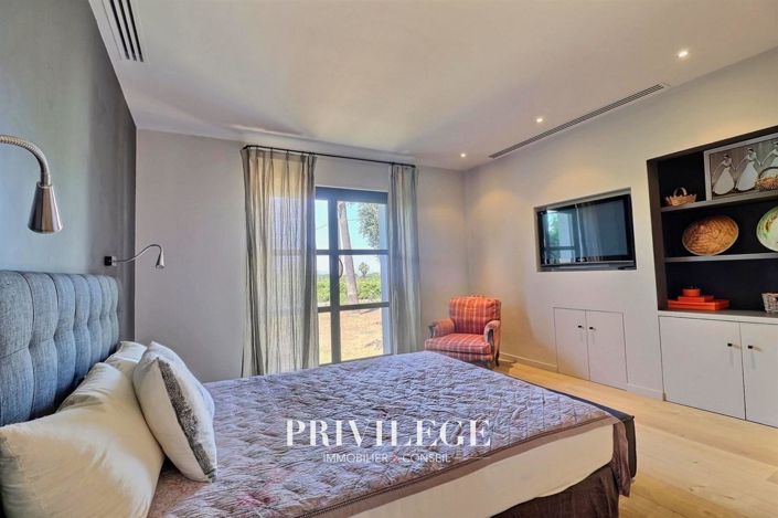 Image No.15-3 Bed House for sale