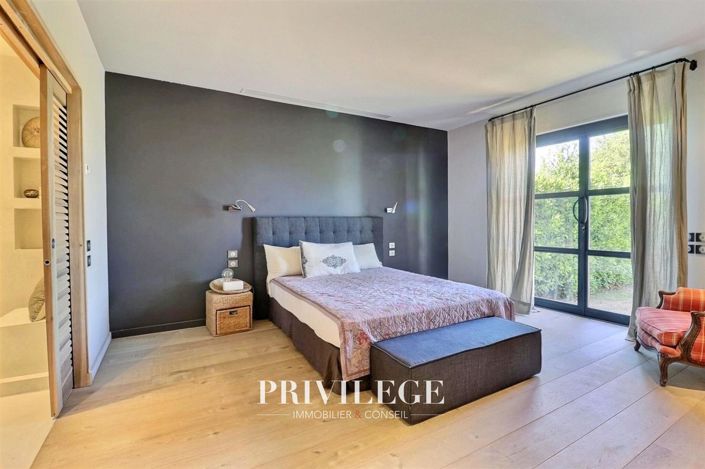 Image No.16-3 Bed House for sale