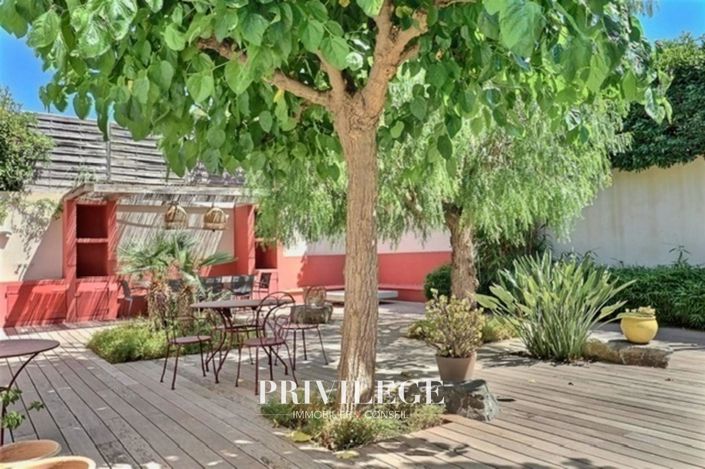 Image No.19-3 Bed House for sale