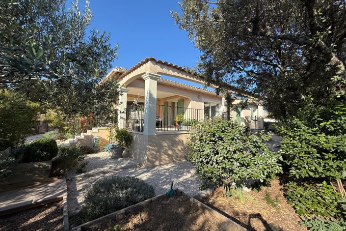 Image No.1-5 Bed House for sale