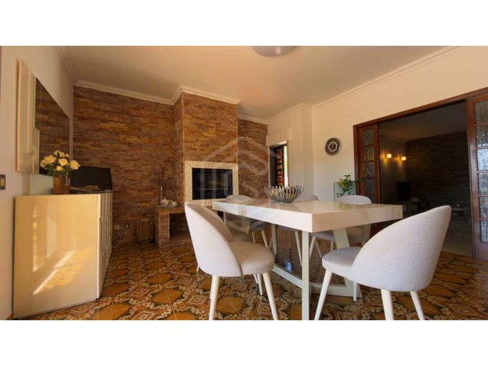 Image No.21-5 Bed House for sale