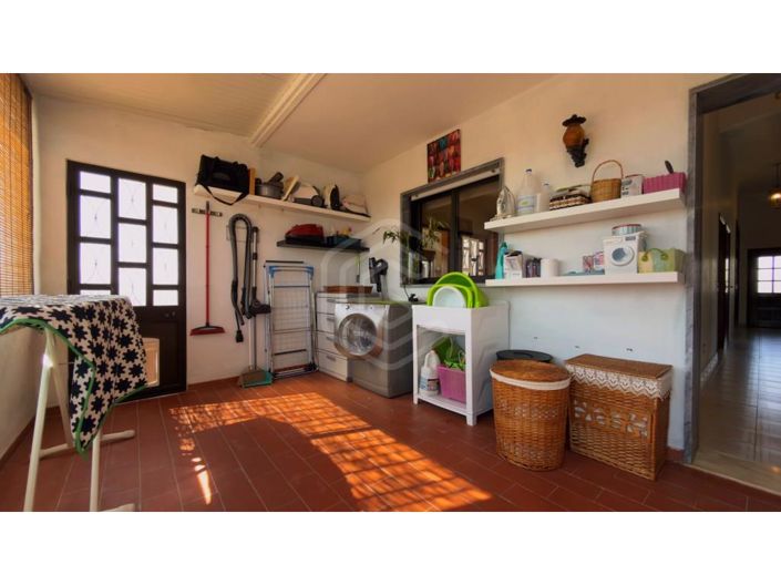 Image No.33-5 Bed House for sale