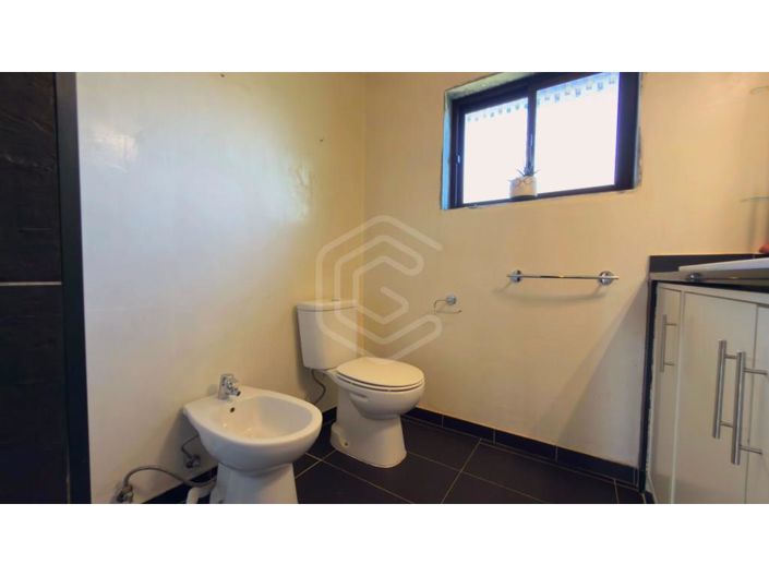 Image No.52-5 Bed House for sale