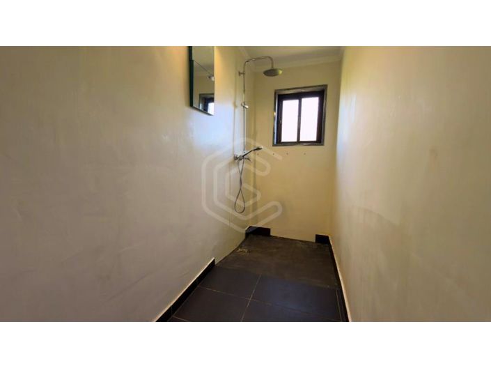 Image No.53-5 Bed House for sale