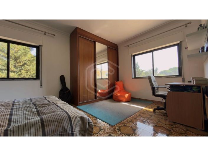 Image No.9-5 Bed House for sale