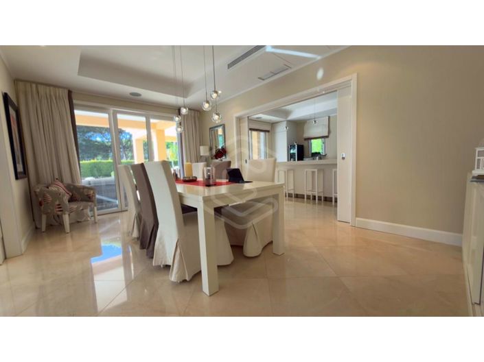 Image No.10-4 Bed House for sale