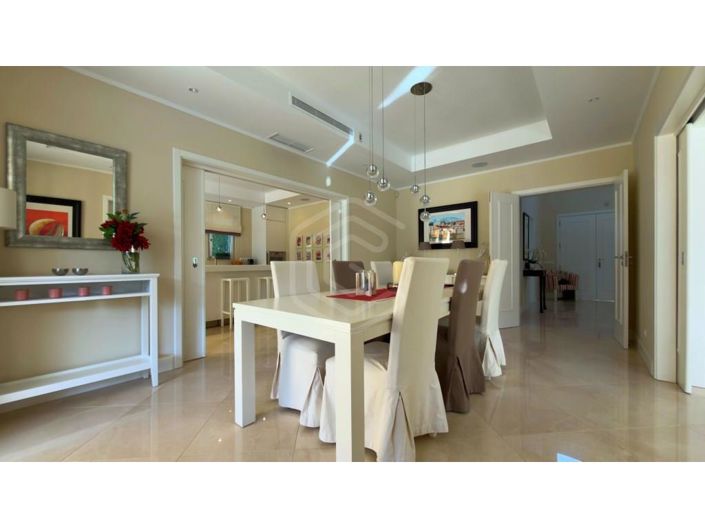 Image No.12-4 Bed House for sale