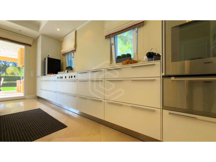 Image No.14-4 Bed House for sale