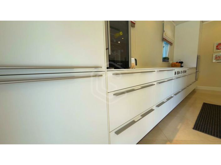 Image No.16-4 Bed House for sale