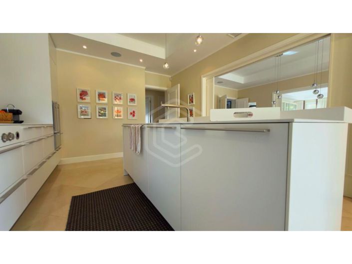 Image No.17-4 Bed House for sale