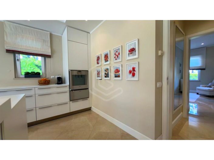 Image No.26-4 Bed House for sale