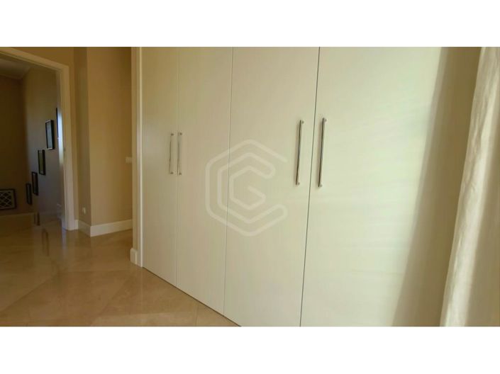 Image No.42-4 Bed House for sale