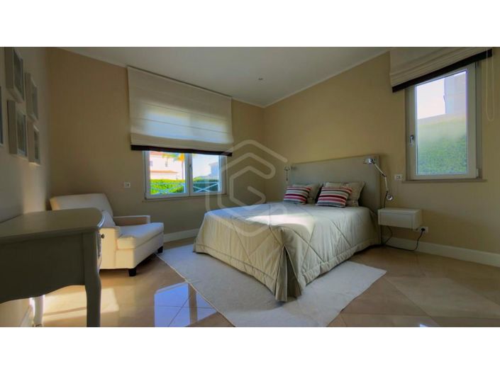 Image No.43-4 Bed House for sale