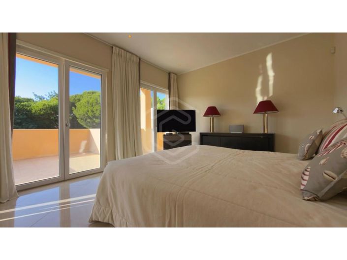 Image No.52-4 Bed House for sale