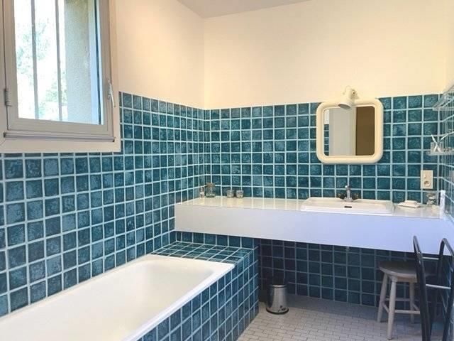 Image No.8-5 Bed House for sale