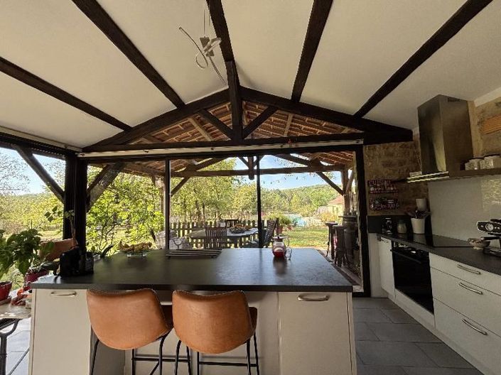 Image No.7-9 Bed House for sale