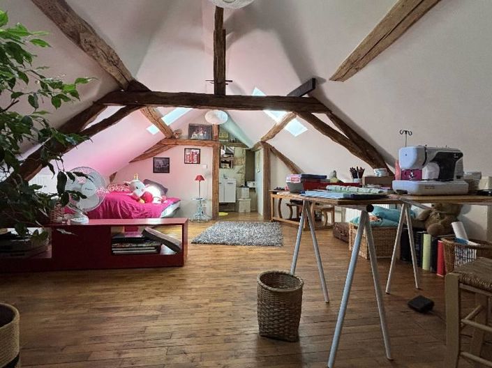 Image No.8-9 Bed House for sale