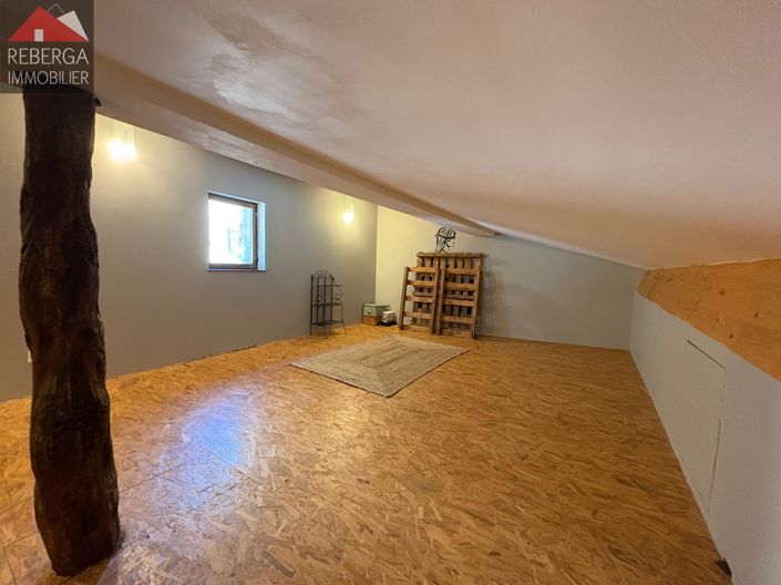 Image No.25-4 Bed House for sale